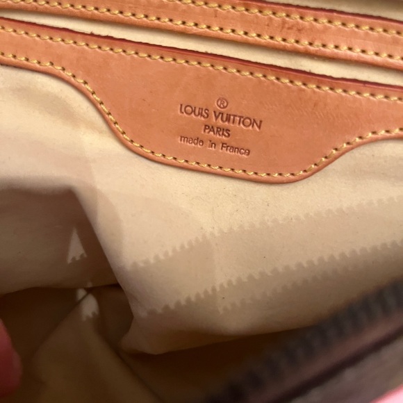 Pretty Inspired iconic logo bag. Used and in good condition. See pictures - Picture 9 of 13